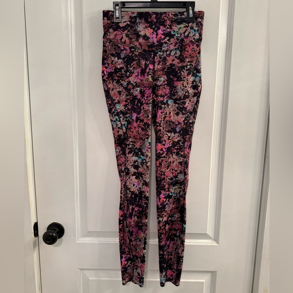 Lululemon Base Pace High-Rise Tight 28" Stencil Blossom Red Multi
